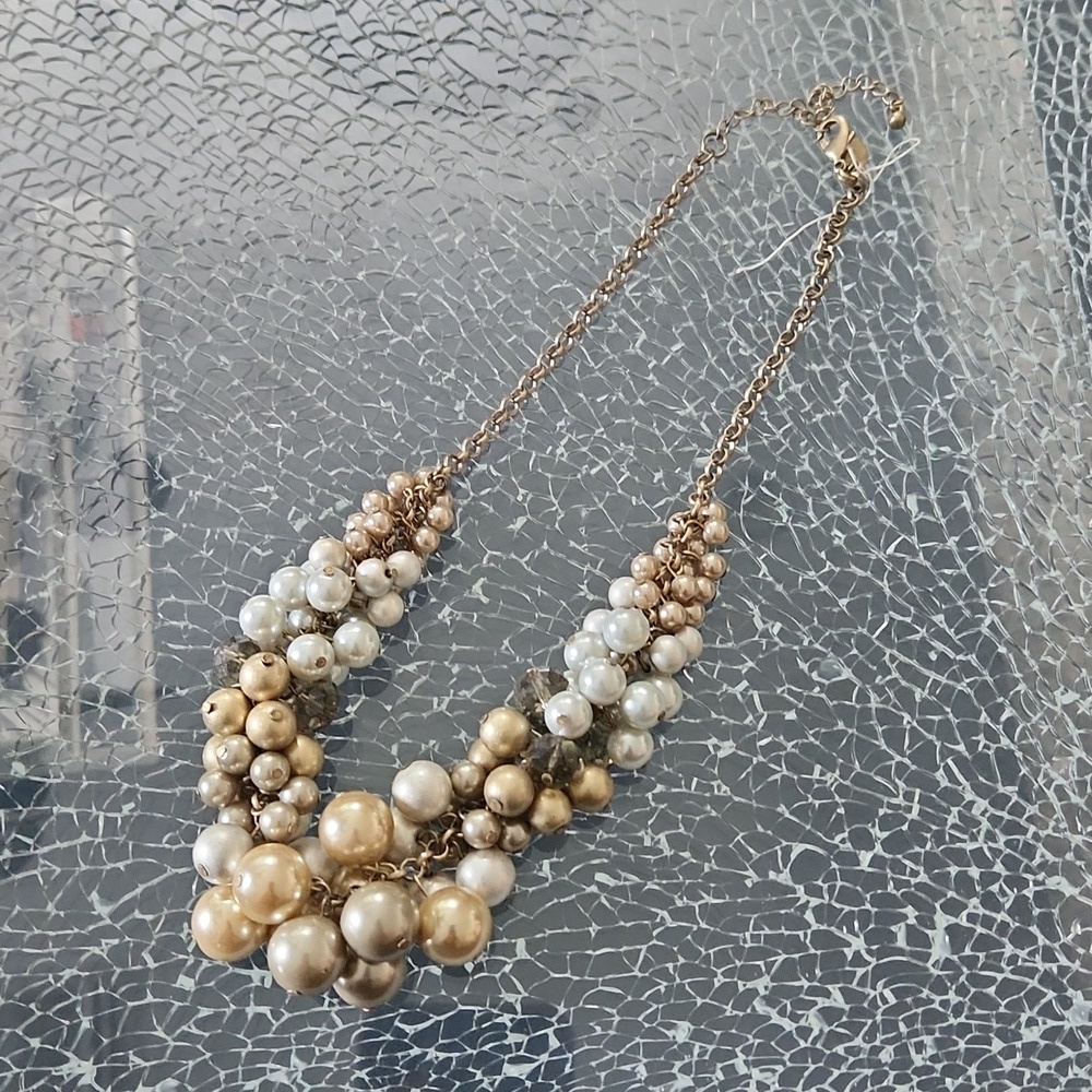 NWOT Lia Sophia Pearl Necklace - Picture 3 of 5